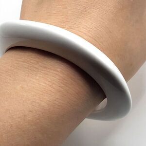 Chunky Asymmetrical Acrylic Bangle Bracelet 7in
